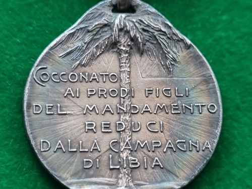 MEDAGLIA ARGENTO ASTI COCCONATO AI PROPRI FIGLI MANDAMENTO REDUCI CAMPAGNA LIBIA - Foto 10 di 23
