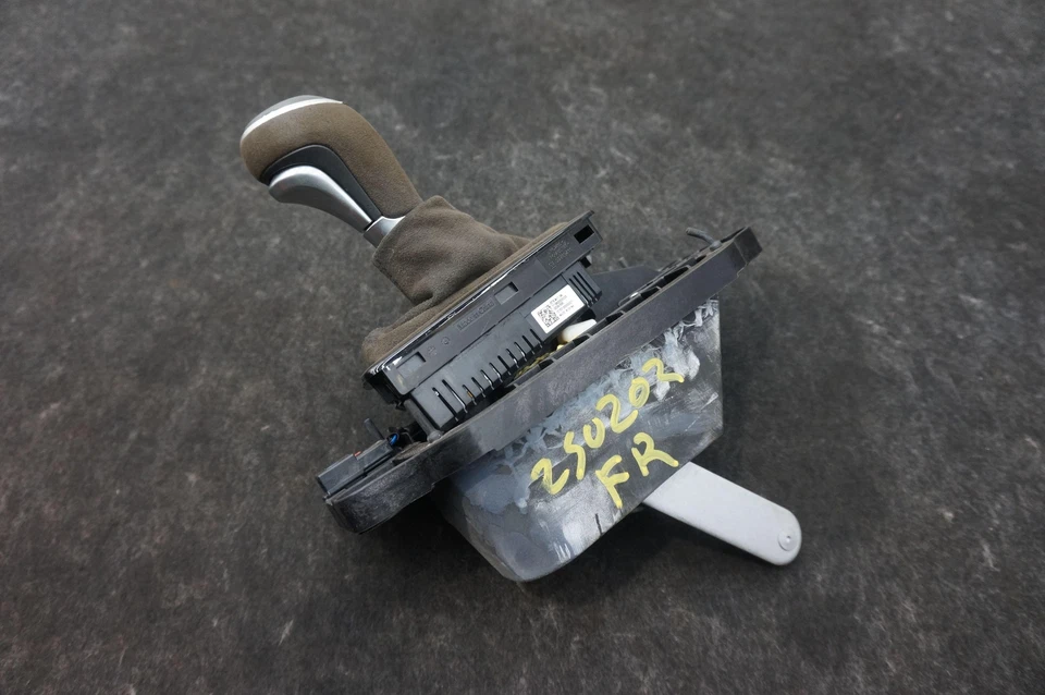 Auto Transmission Shifter OEM 23320197 Chevrolet Corvette C7 Grand Sport 2014-19 - Image 3 of 4