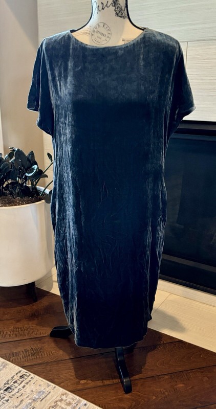 $754.00 Retail Peserico Evening Velvet Midi Dress Made In Italy Size 42 Worn 1x