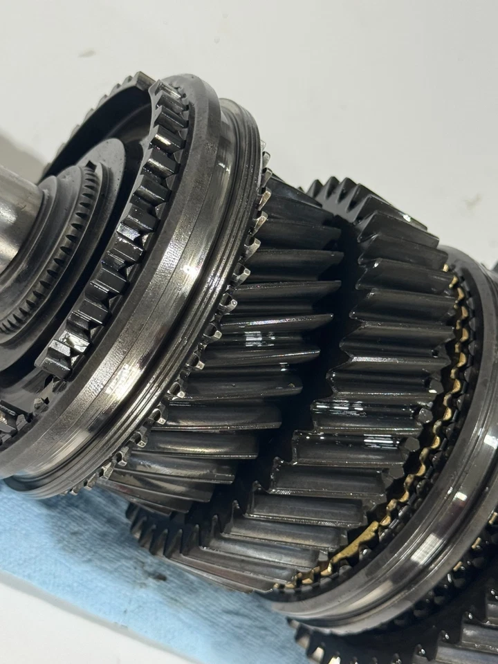 1993 GMC / CHEVY C / K 1500 2500 NV3500 TRANSMISSION MAIN SHAFT W/ GEARS USED - Image 4 of 4