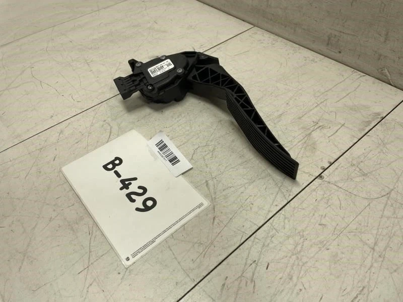 2011 BUICK REGAL CXL 加速器气体踏板 原始设备制造商 + — 第 2/4 张图片