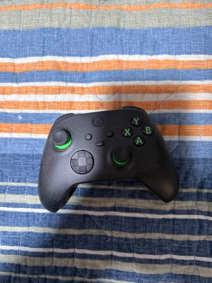 Meta Quest 3S Xbox Edition - Image 4 of 4