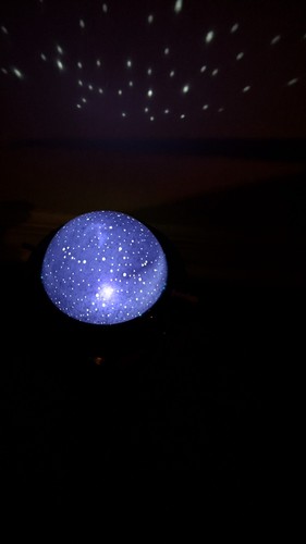 Discovery Starlight Lantern 2-in-1 4x LED Light Star Projector Indoor Nightlight - Picture 12 of 14