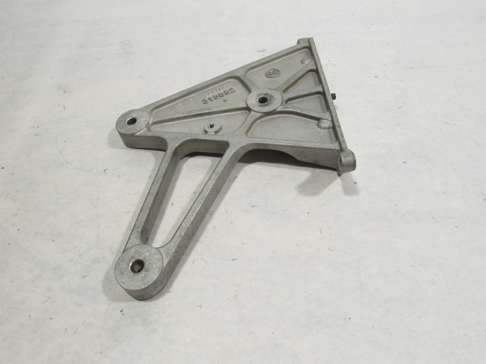 15-19 Ferrari 488 Spider 2017 Left Transmission Oil Exchanger Mount Bracket ;@2