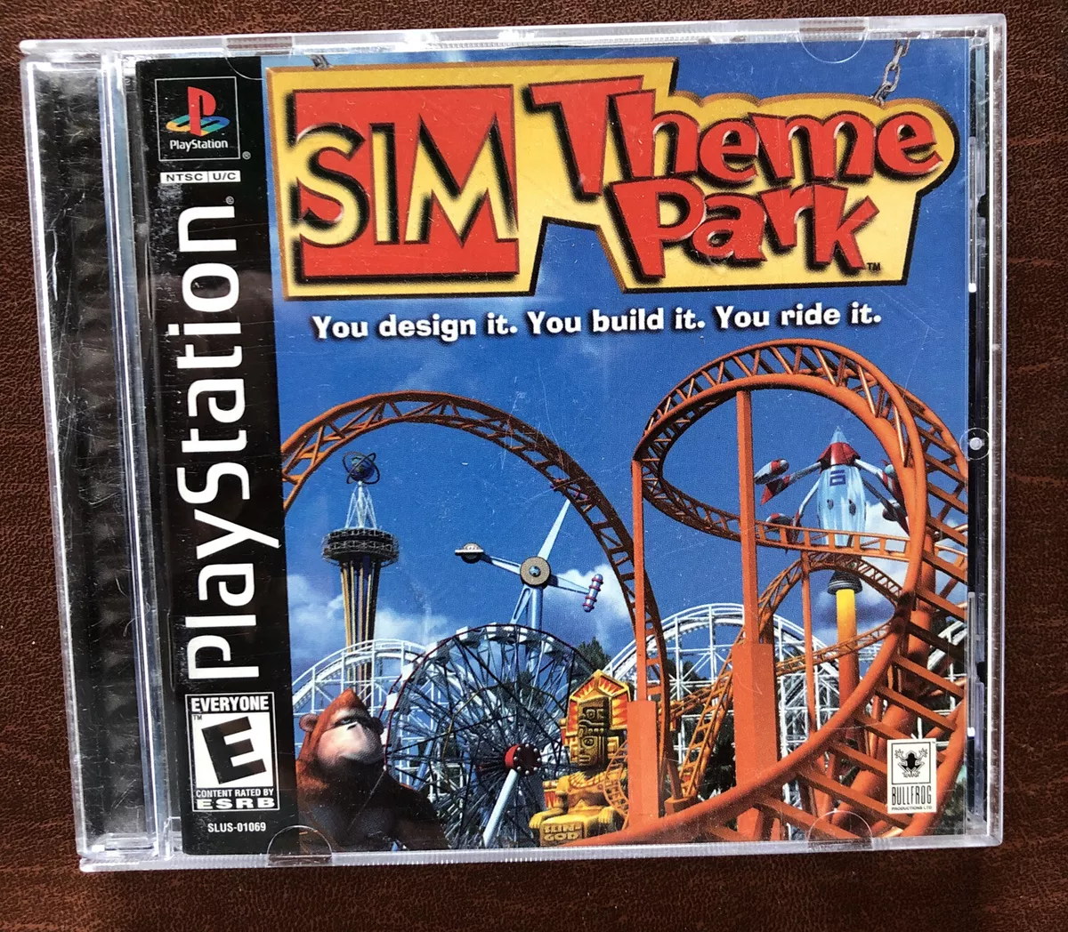 RollerCoaster Tycoon Classic Review - Retro Theme Park Sim as