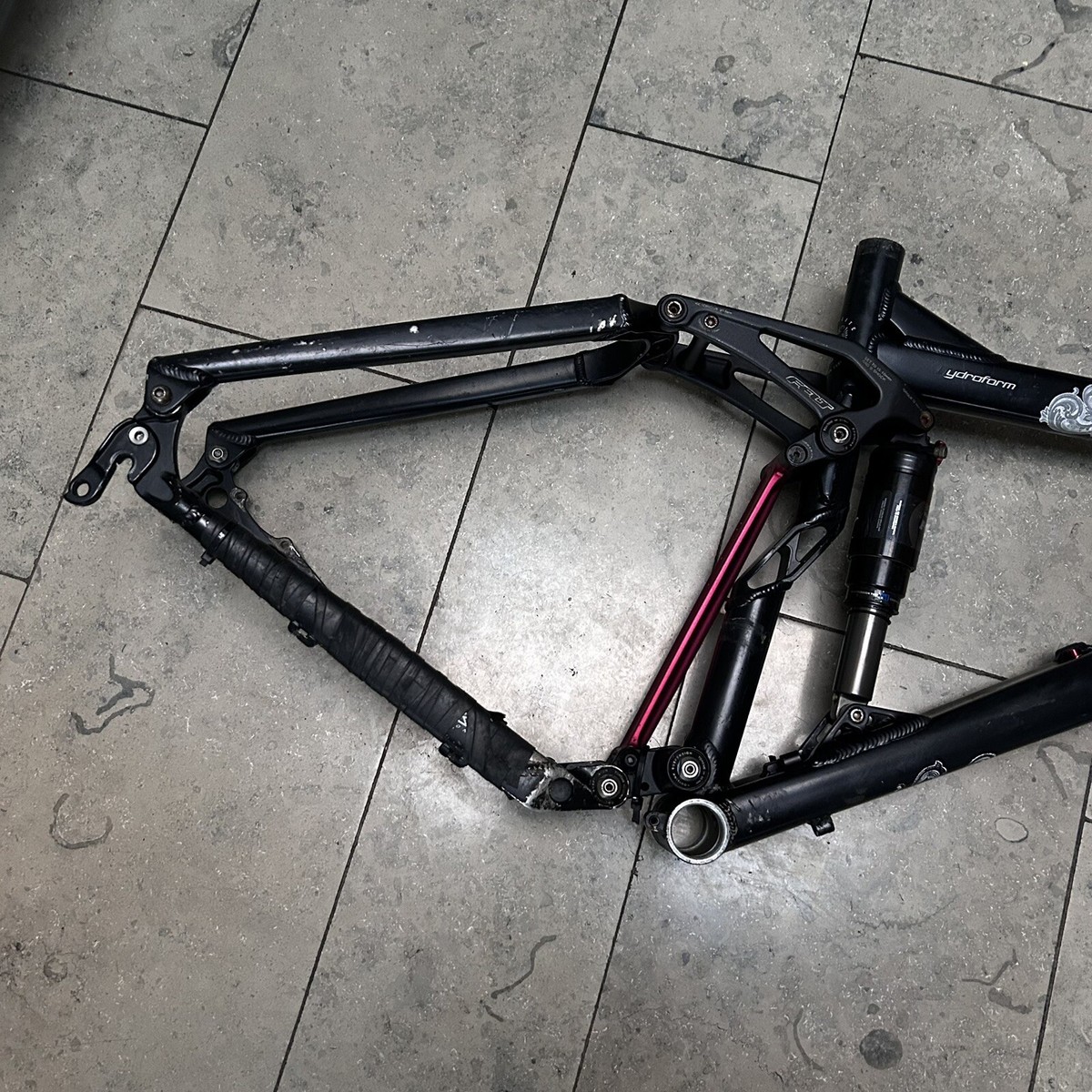 Felt Redemption 3 Hydroform Mountain Bike Frame Fox Float R Full