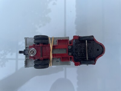 Studebaker Nestlé dairy truck DINKY TOYS 1/43