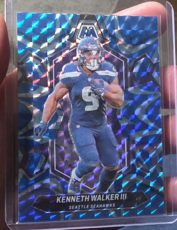 Panini 2024 Mosaic Kenneth Walker III Seattle Seahawks #198 Blue Mosaic Prizm