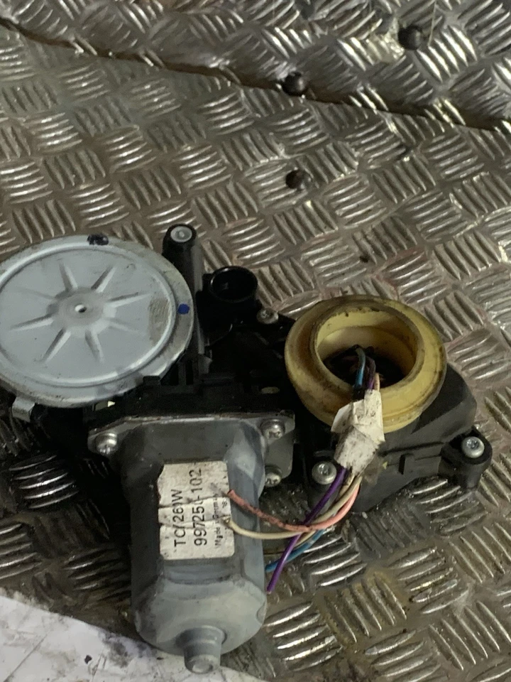 MOTOR Ventana Regulador Eléctrico Delantero Derecho Toyota Corolla Verso II 69810 0F010 Foto 3 de 3