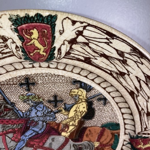 Royal Doulton D2961 King Arthur's Knights Series Decorative Plate 10" - Picture 6 of 15