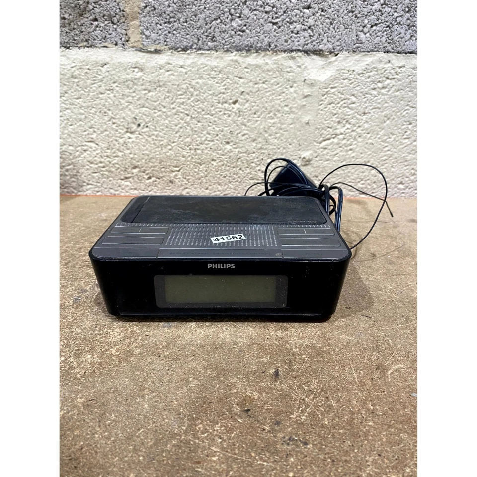 Philips AJ4200/05 Digital Tuning Clock Radio Black DC6.5V 20 Watts with Adapter - Image 2 of 4