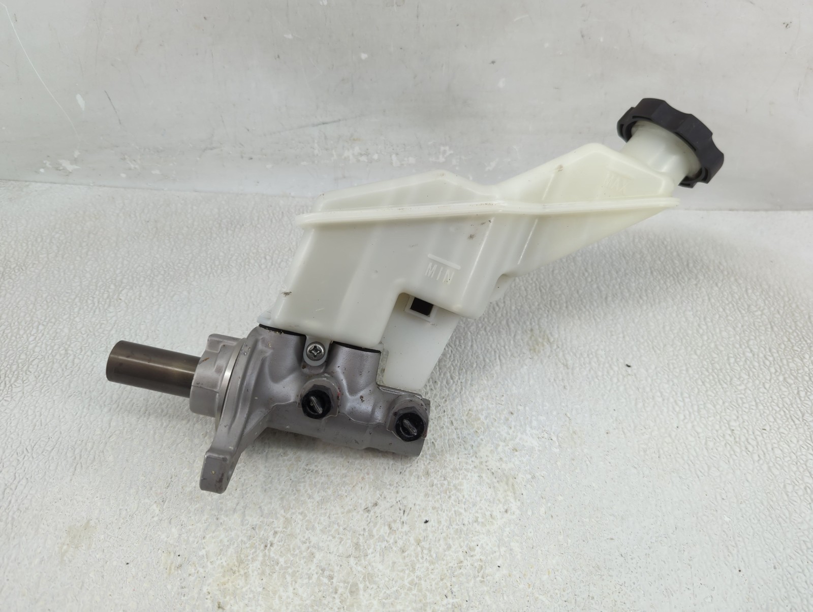 2013-2019 Hyundai Santa Fe Brake Master Cylinder PZFEF