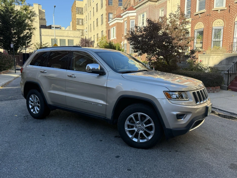 2014 Jeep Grand Cherokee LIMITED - Image 2 of 4