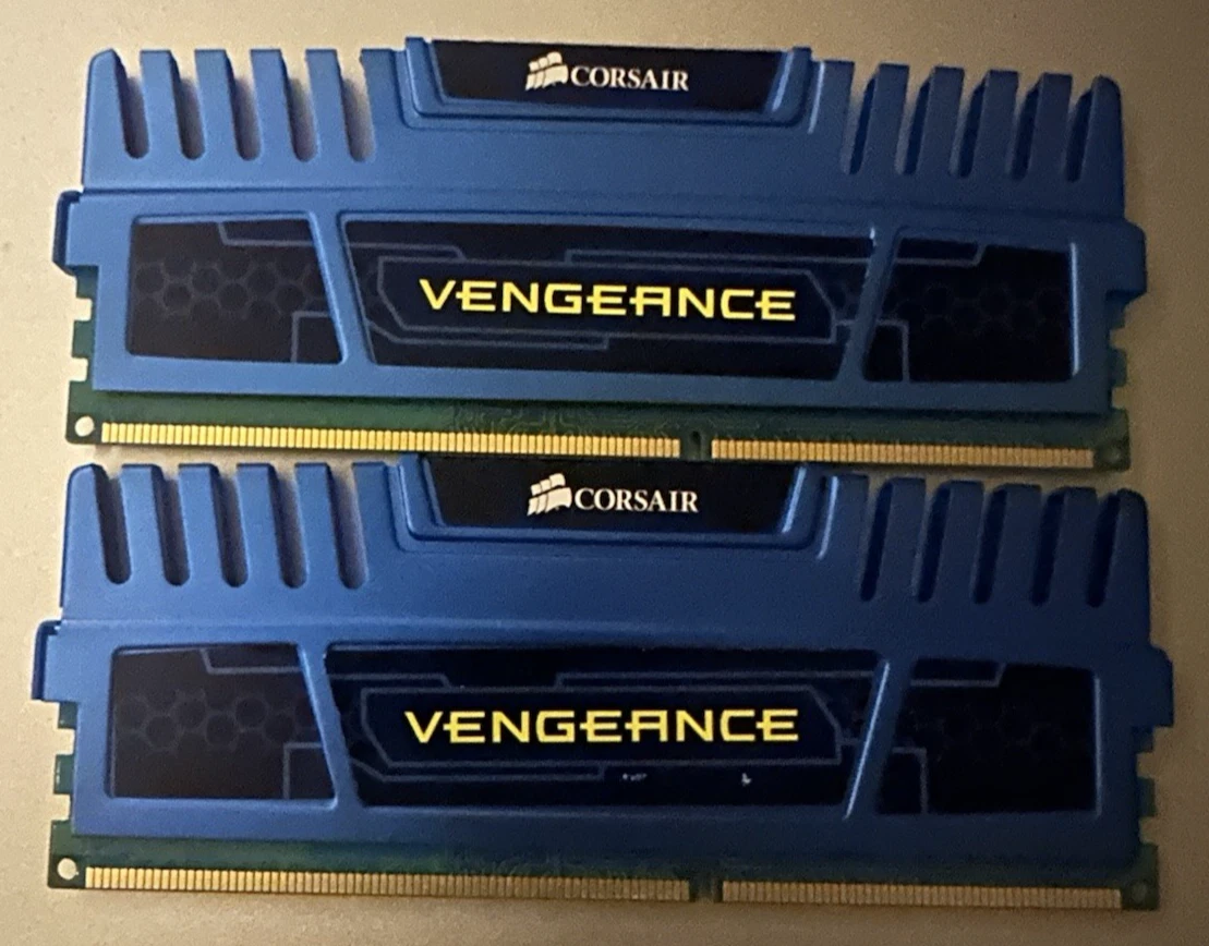 PC3-17000 (DDR3-2133) Bus Speed Computer RAM 16 GB Total Capacity