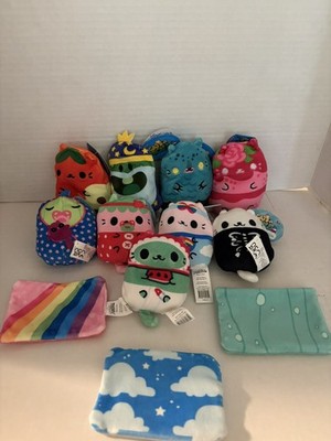 Cats vs Pickles Lot Of  9 news with tags and 3 blankets  , beautiful colors 