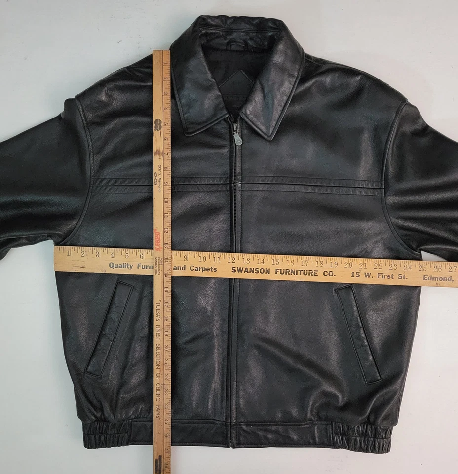 Roundtree & Yorke Black Leather Moto Bomber Full Zip Jacket Men's Large - Image 4 of 4