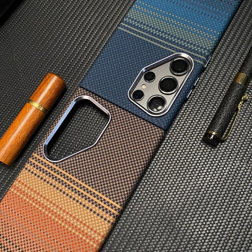 Premium Checkered Carbon Fiber Phone Case Suitable for Samsung Galaxy S25 Ultra - Picture 4 of 7