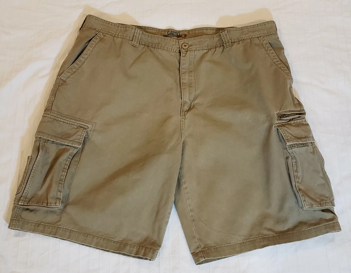 Khaki shorts with zipper pockets sale