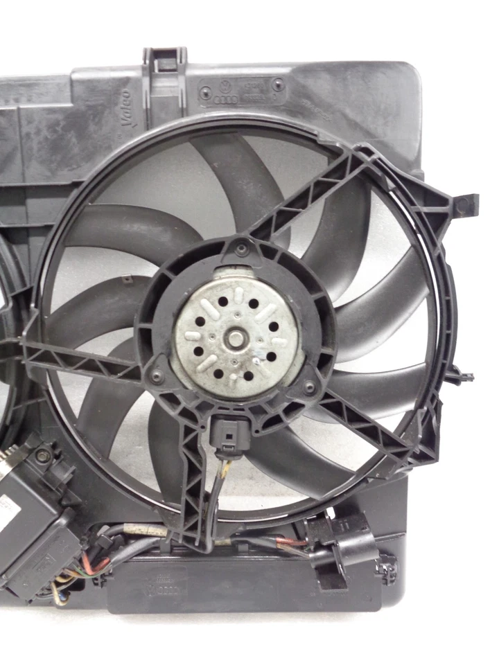 Conjunto de ventilador de refrigeración eléctrico Audi A4 Quattro 2009-2016 OEM AK2206126 Foto 4 de 4
