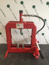 PRESSA IDRAULICA MANUALE DA BANCO 4 TON AxA