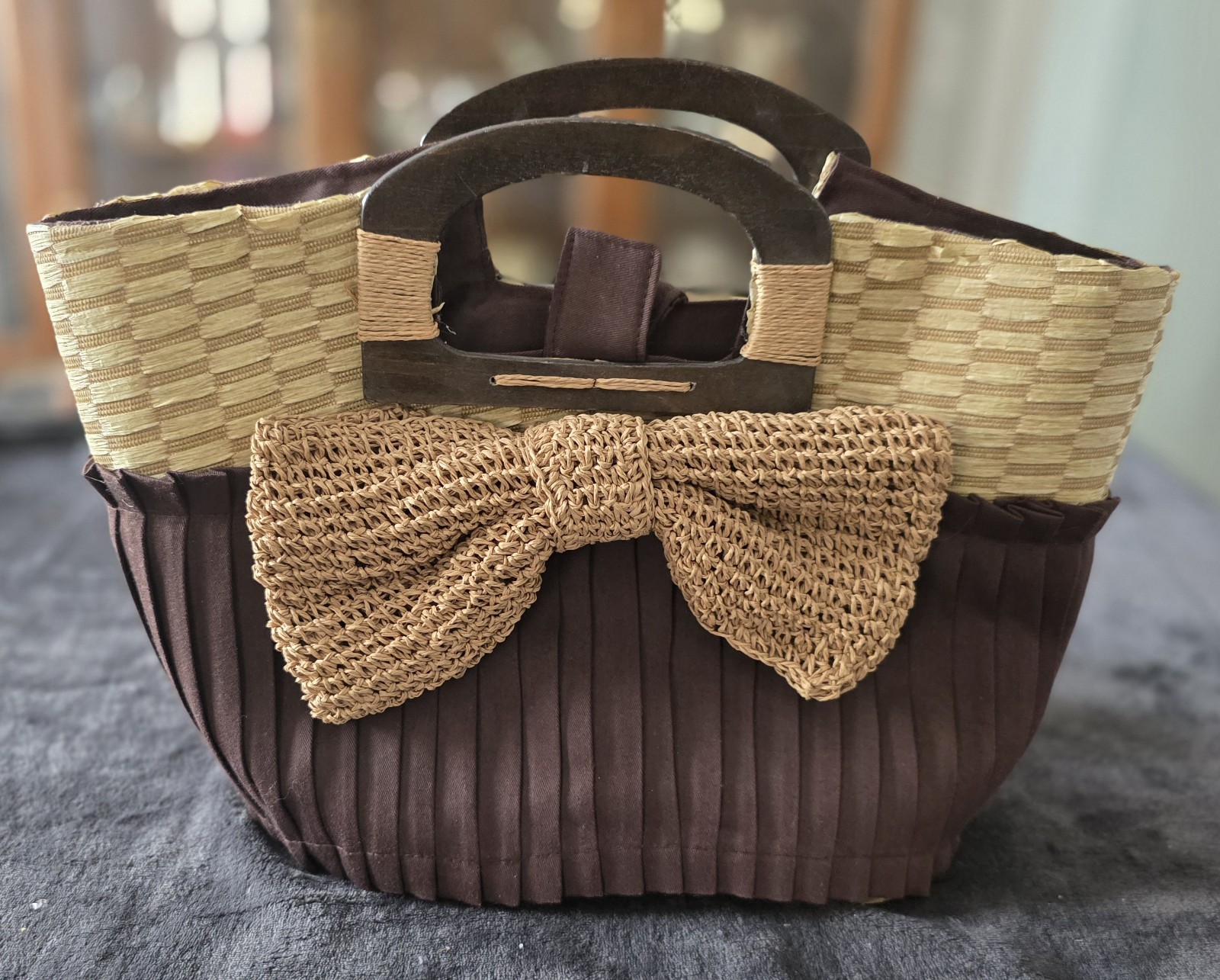 Cracker Barrel Straw Handbag Bow Wooden Handles Woven Purse Summer Tote Bag