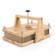 Blumenpresse aus Holz nachhaltig Bl&uuml;tenpresse aus Holz leicht bedienbar