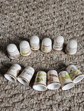 🐞12 Vintage Thimbles Jan-dec. 🐞 caverswall