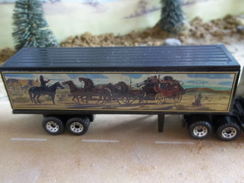 Movie Trucks - Matchbox Smokey and the Bandit Snowman Truck - Custom 1:80 Scale - Image 4 of 4
