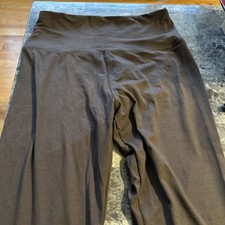 Women's Everyday 4 Way Stretch High Rise Flare Yoga Pant. S-M BROWN. A