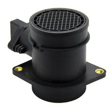 MAF Mass Airflow Sensor for Volkswagen Passat Golf MKIV 1J1 Audi A3 A4 TT 1.8L