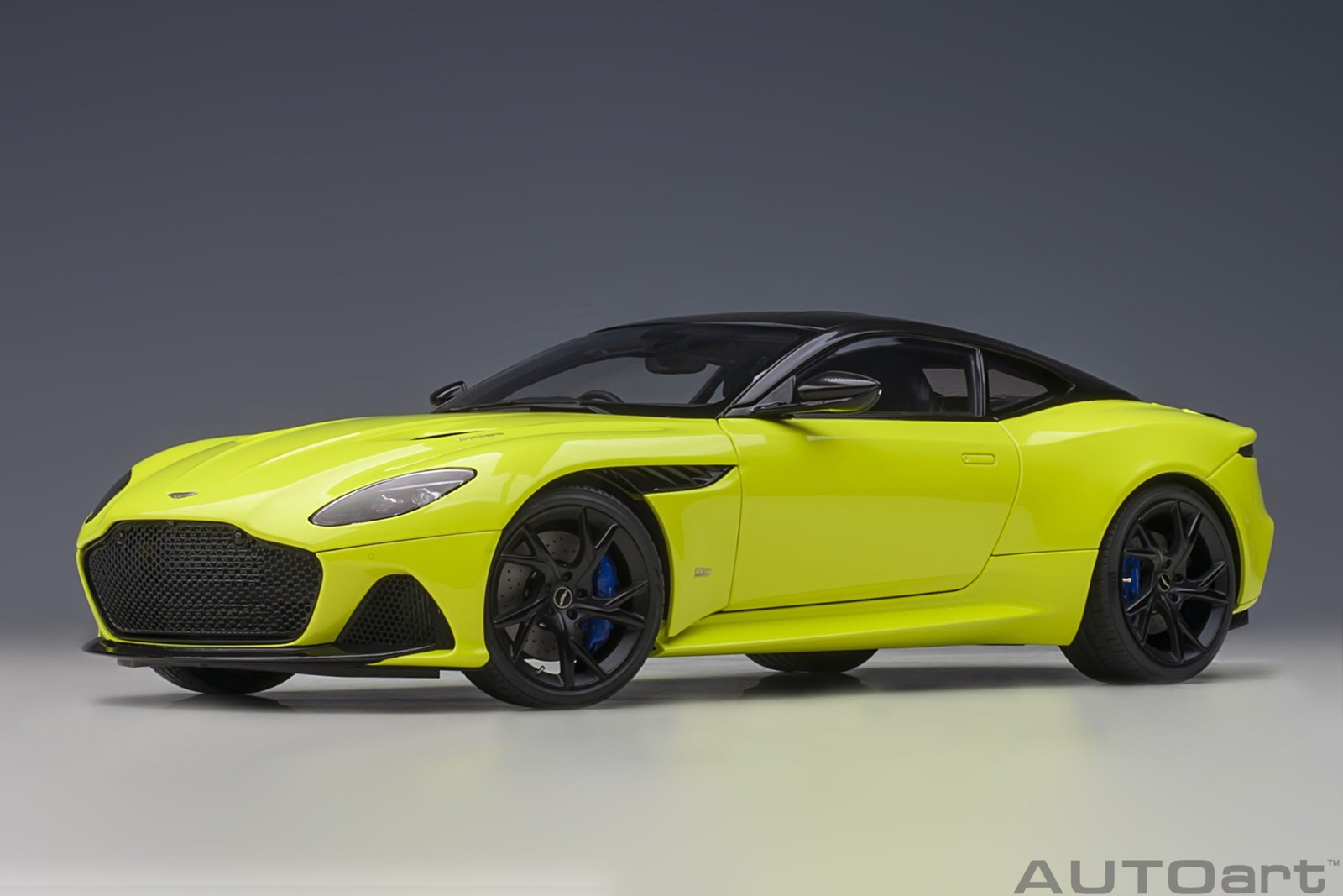 AUTOart 70295 1:18 Aston Martin DBS Superleggera 2019 (lime essence) (composite