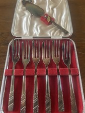 Silver Played Cake Forks And Slicer, Viners In Box