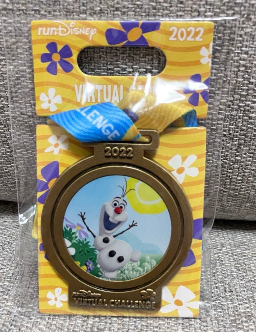 Run Disney Frozen Olaf Pin Badge Limited Edition Not for Sale