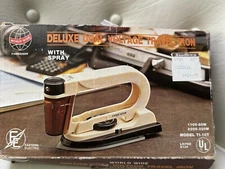 Vintage World Wide Deluxe Dual Voltage Travel Iron With Spray 110V - 220V