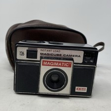 Vintage Magimatic X50 126 Film Camera Instant Load Magicube 1970  s Case UNTESTED