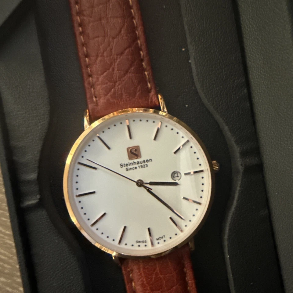 Elegante Reloj de Vestir Steinhausen Movimiento Suizo Cuarzo Nueva Batería Esfera Blanca Dorado Foto 2 de 4