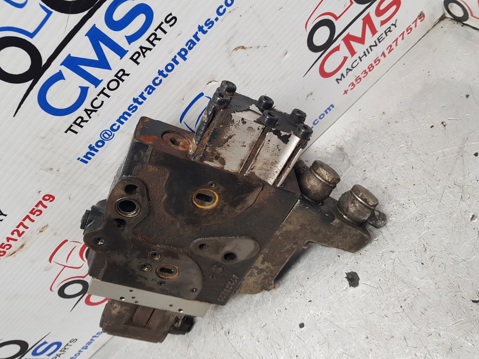 New Holland Case T7, T7000, Puma T7040 Hydraulic Valve Slice  