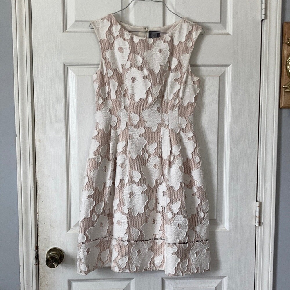 vince camuto floral lace fit & flare midi dress Vince Camuto 156047 Women's Scalloped Floral Lace Fit & Flare Dress Sz. 12