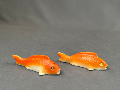 Vintage Pair Koi Fish Goldfish Ceramic Pepper Shakers Japan - Afbeelding 1 van 8