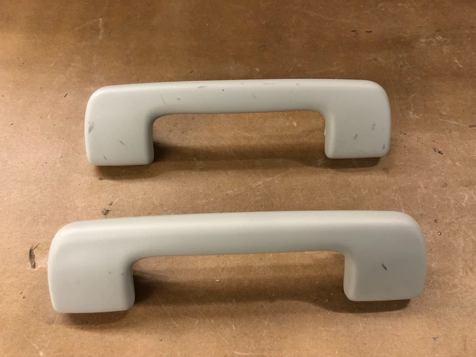 2013 chevy silverado rear roof grab handle set 2007-2013 gmc sierra - Image 4 of 4