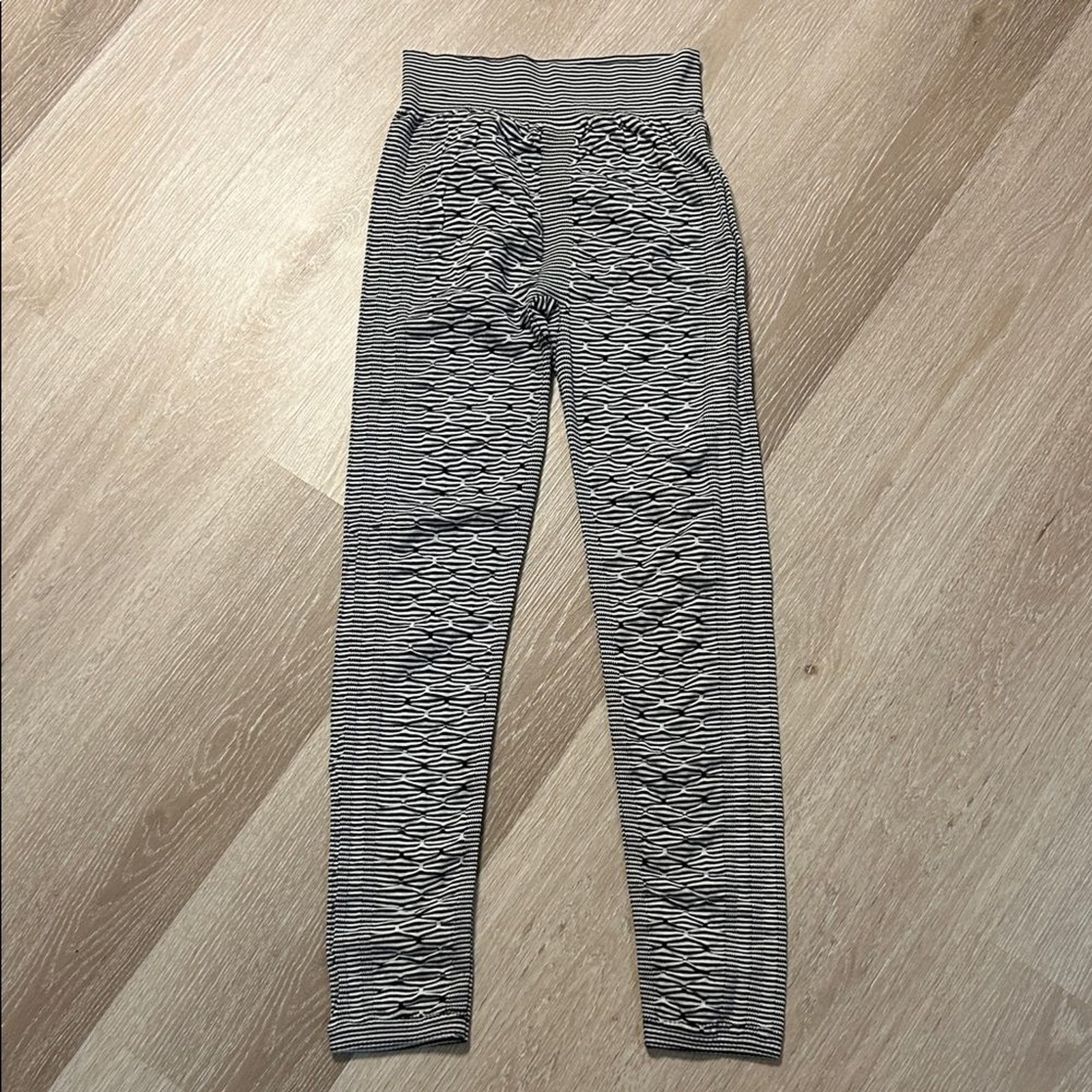 Unbranded Lightweight Striped Patterned Puckered … - image 4