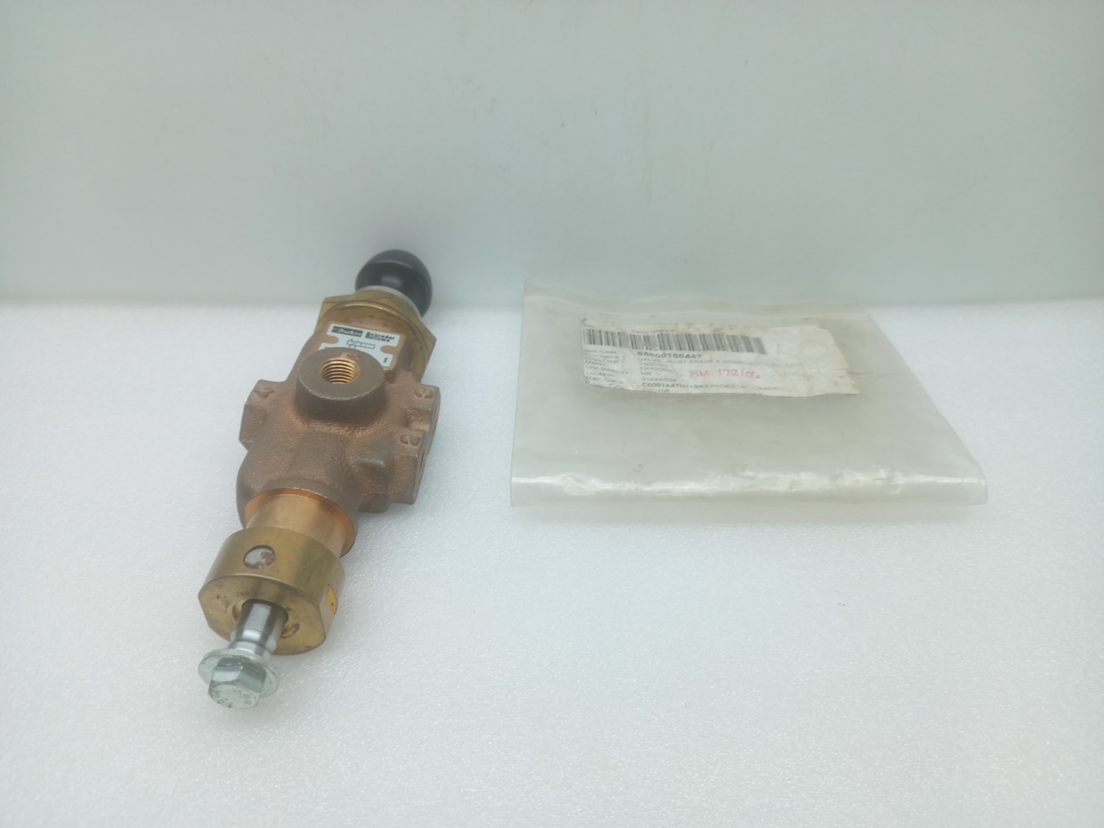 Parker Schrader Bellows M05825451 Max Press 180 National 7500103 Valve