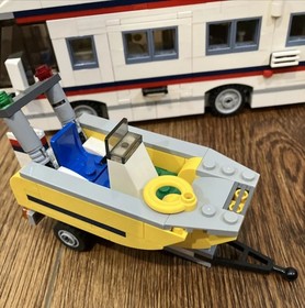 Lego 31052 Vacation Getaways Creator 3 In 1, RV Camper Boat Catamaran House