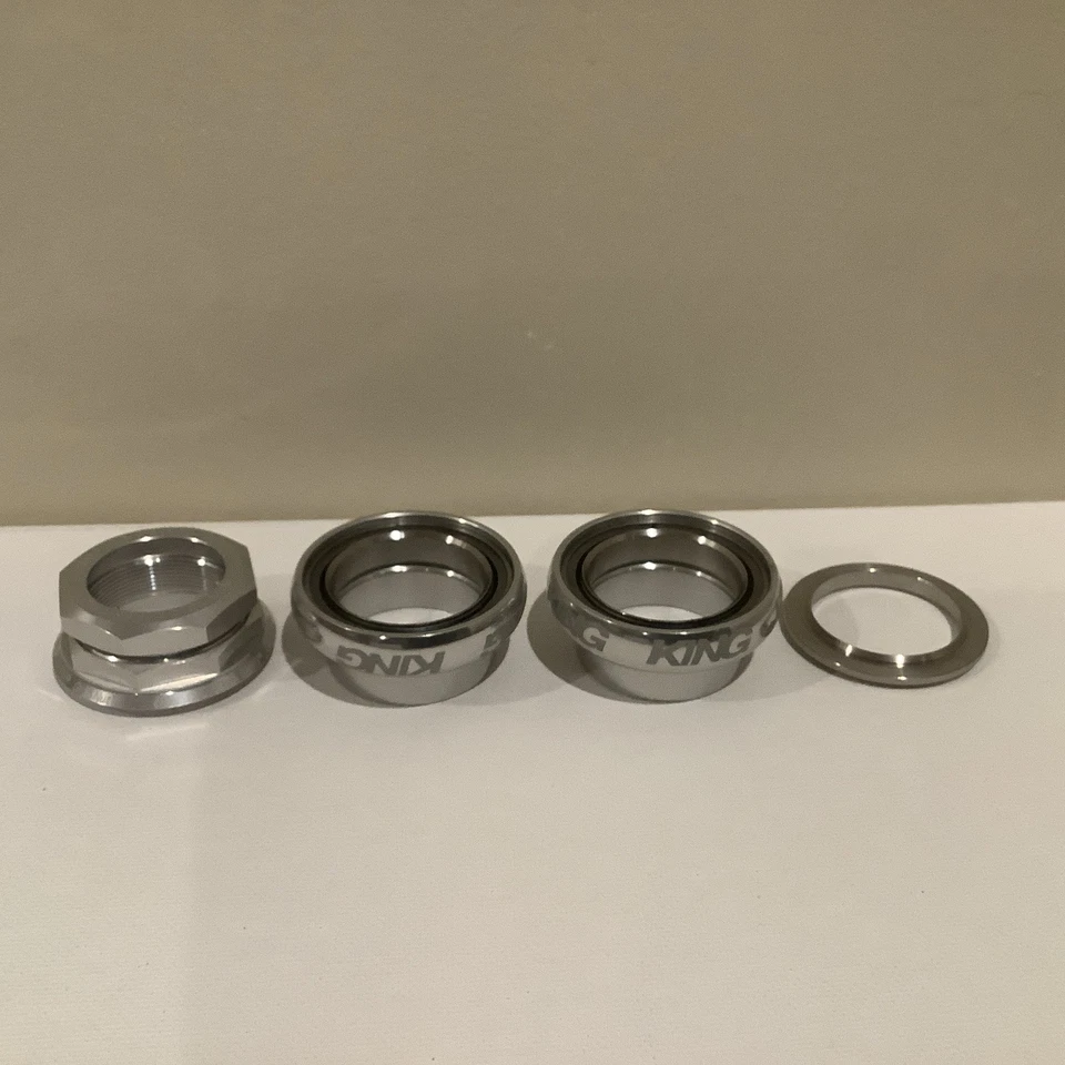 Chris King 1-1/8” GripNut Headset, Silver - Image 2 of 2