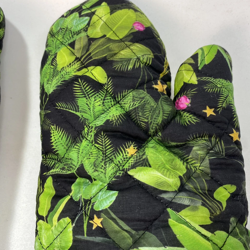 CYNTHIA ROWLEY QUILTED OVEN MITTS. Black Tropical. 7" W x 20" L - Image 3 of 4