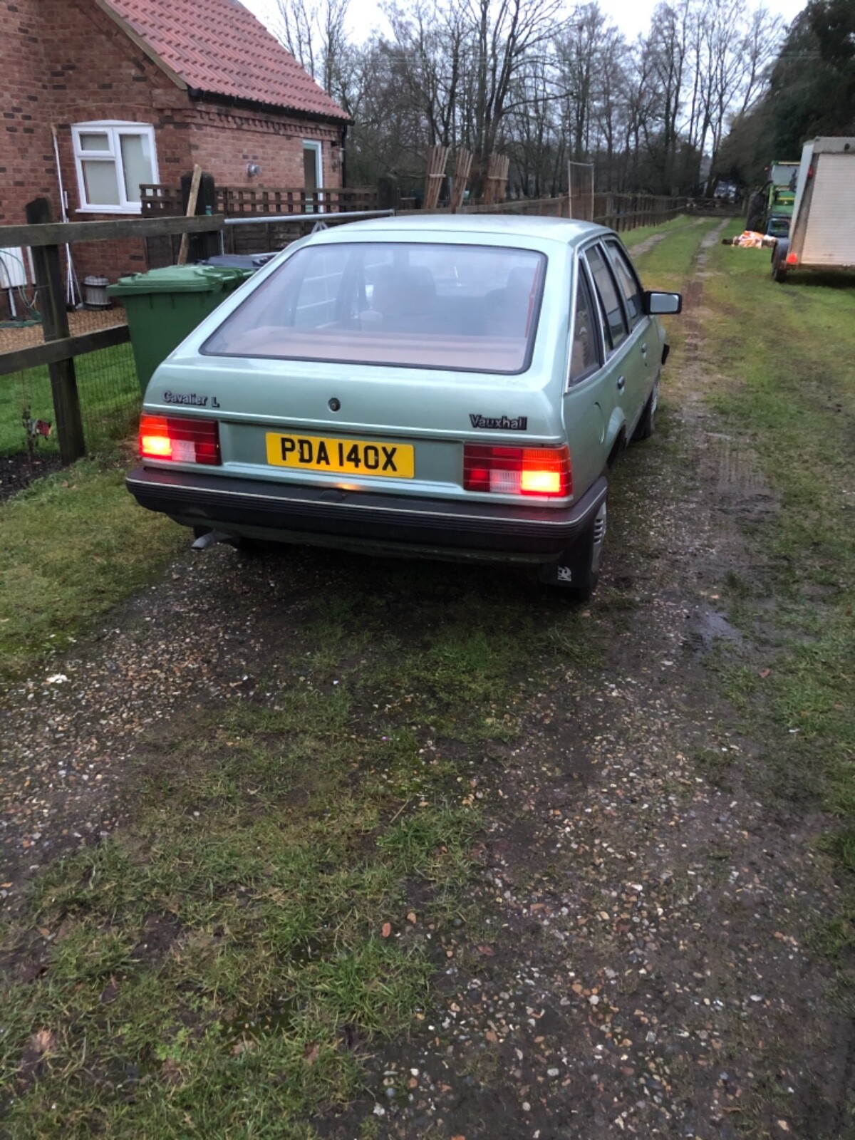 Image 4 - Vauxhall-cavalier-1-6