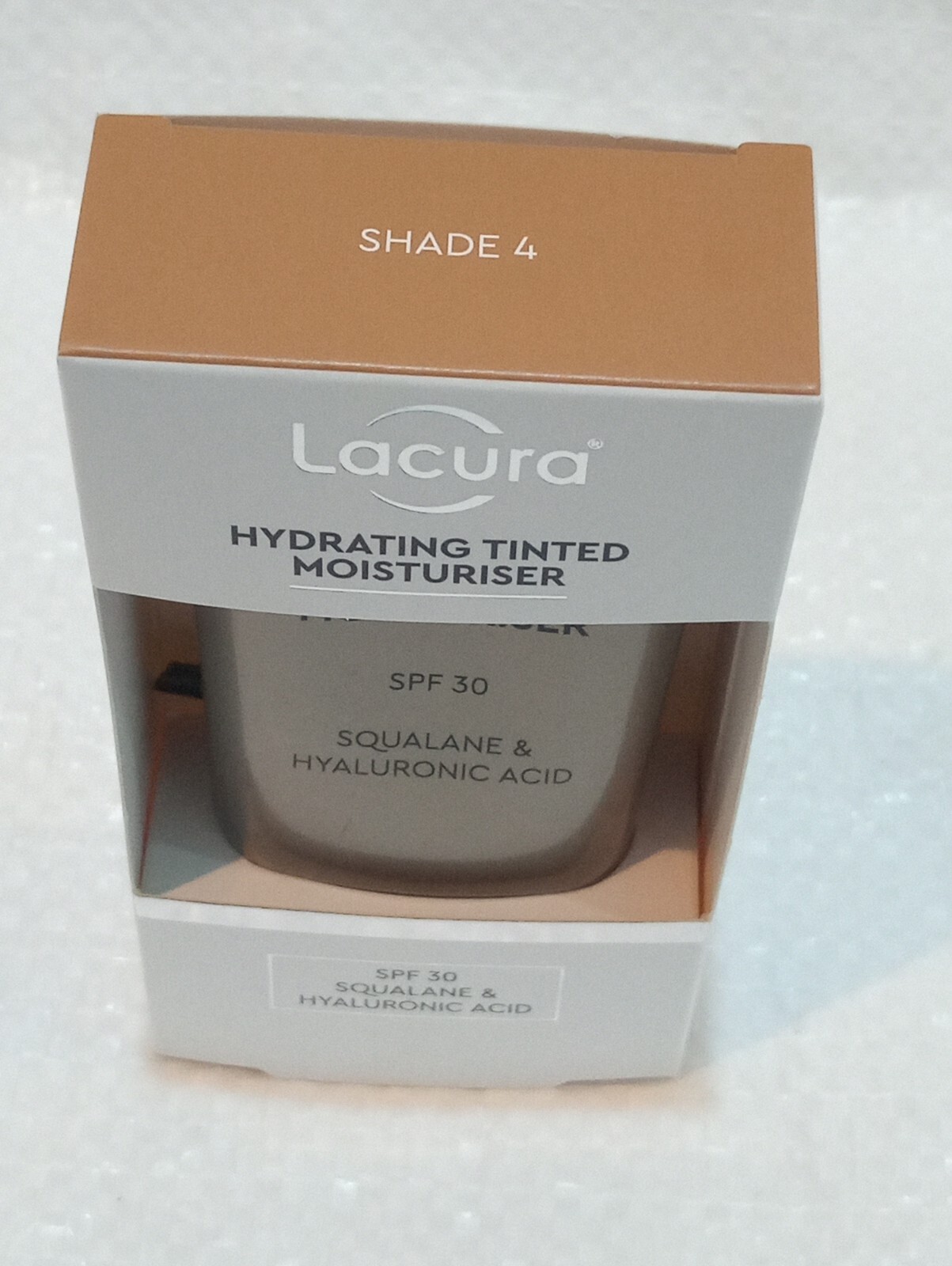 Lacura Hydrating Tinted Moisturiser shade 4