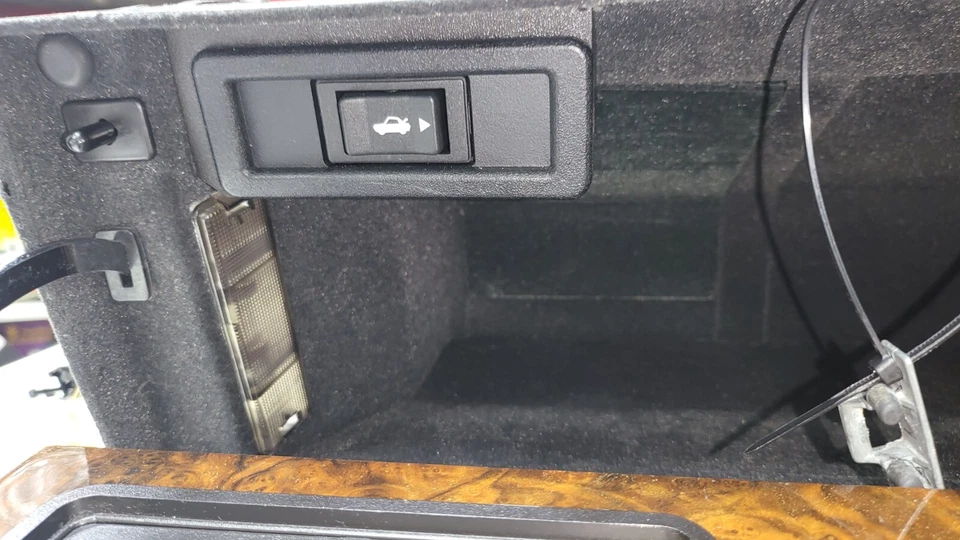 GUANTERA CON LLAVE BAC6350 Jaguar XJ12 Foto 3 de 4