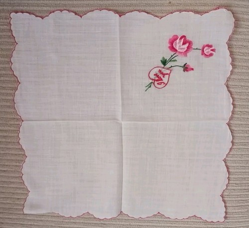 Vintage Ladies Hankies Lot Of 12 With Embroidered. Crochetted Tatted Edges 1 New - Picture 9 of 14