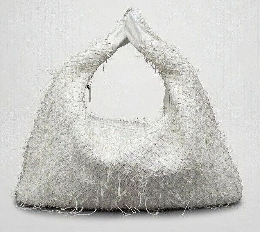 Used bottega veneta WHITE INTRECCIATO TOP HANDLE BAG HANDBAGS HANDBAGS /  LARGE - LEATHER